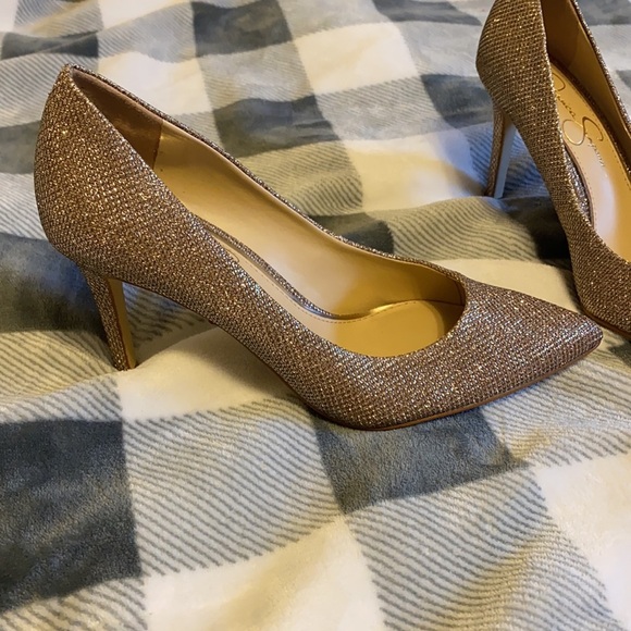 Jessica Simpson Glitter Pumps - Picture 2 of 8